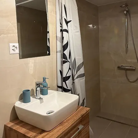 Deine Auszeit Mit Alpen- Und Kanderblick كاندرغرند