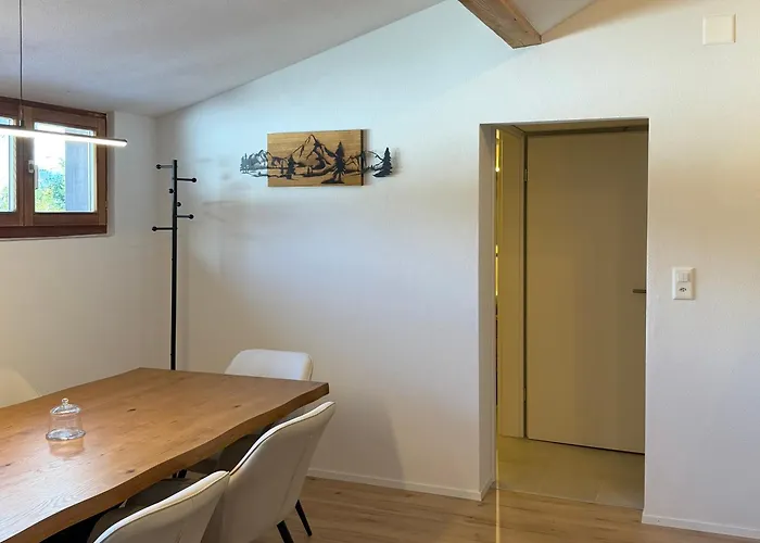 Deine Auszeit Mit Alpen- Und Kanderblick Kandergrund